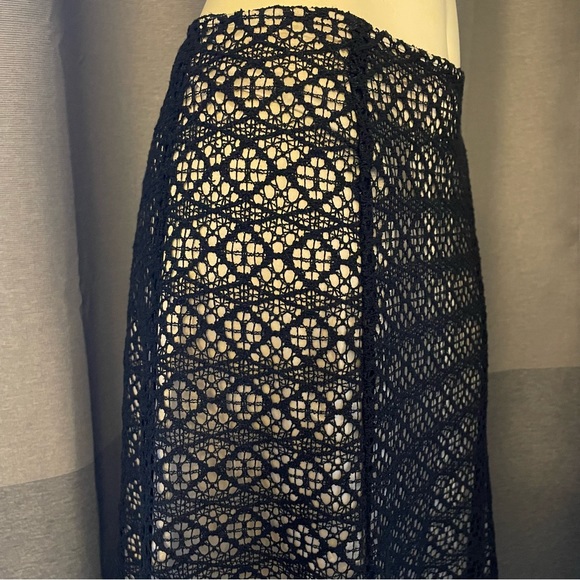 It’s a new vision black lace overlay skirt in GUC.  So elegant for anytime!  6US - Picture 3 of 9